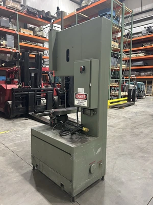 Grob 4V-24 Vertical Bandsaw