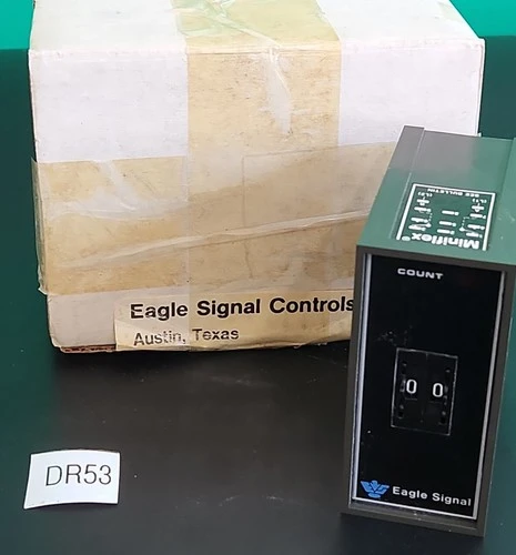 NEW Eagle Signal DZ100A3