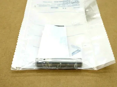 NEW IFM EFECTOR IFK3004BBPKG/M/US-104-DPS-IF5775 PROXIMITY SENSOR IF5775