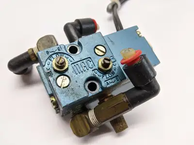Used MAC VALVES REGULATED PRESSURE VALVE Solenoid Valves | Maverick Industrial Sales #1106717