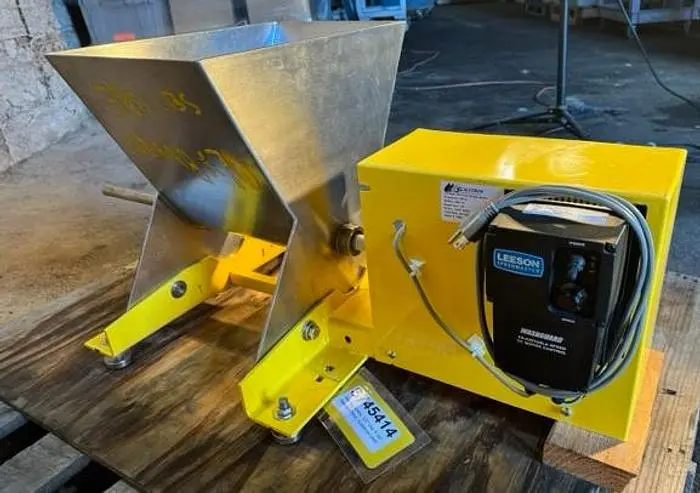 Used SCALETRAN VMF Screw Feeders California US | Machinery & Equipment #138904