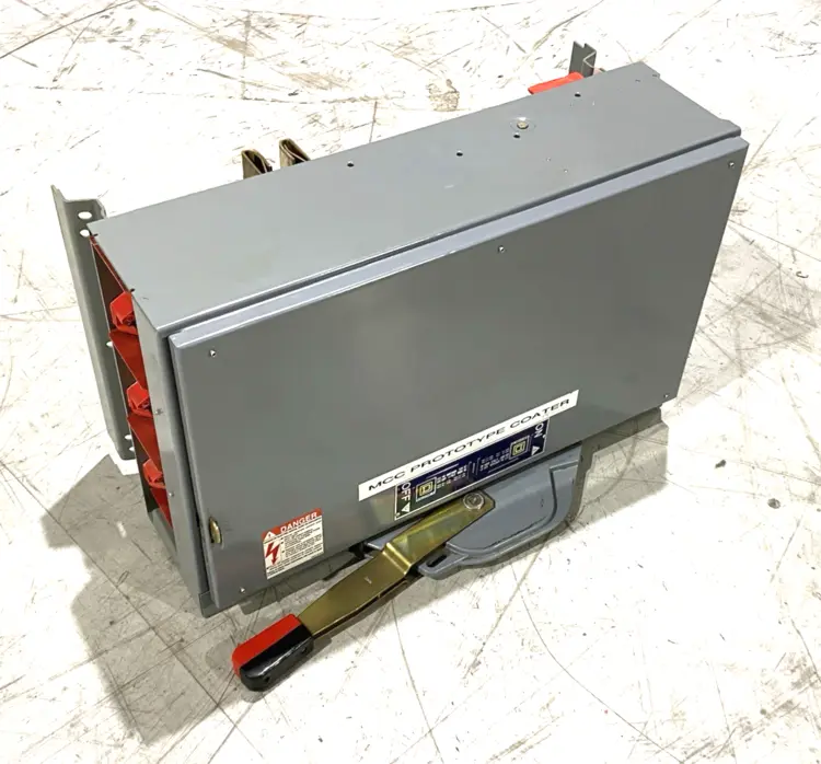 Used SCHNEIDER ELECTRIC, SQUARE D SER. E2 FUSIBLE PANELBOARD SWITCH UNIT 3-POLE 600A Relays & Switches | Maverick Industrial Sales #1101855