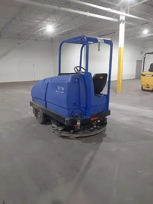 USED AMERICAN LINCOLN SC7730 46” SWEEPER/SCRUBBER