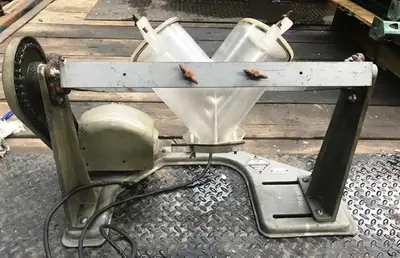 USED PATTERSON KELLEY PLASTIC TWIN SHELL BLENDER LB 3384