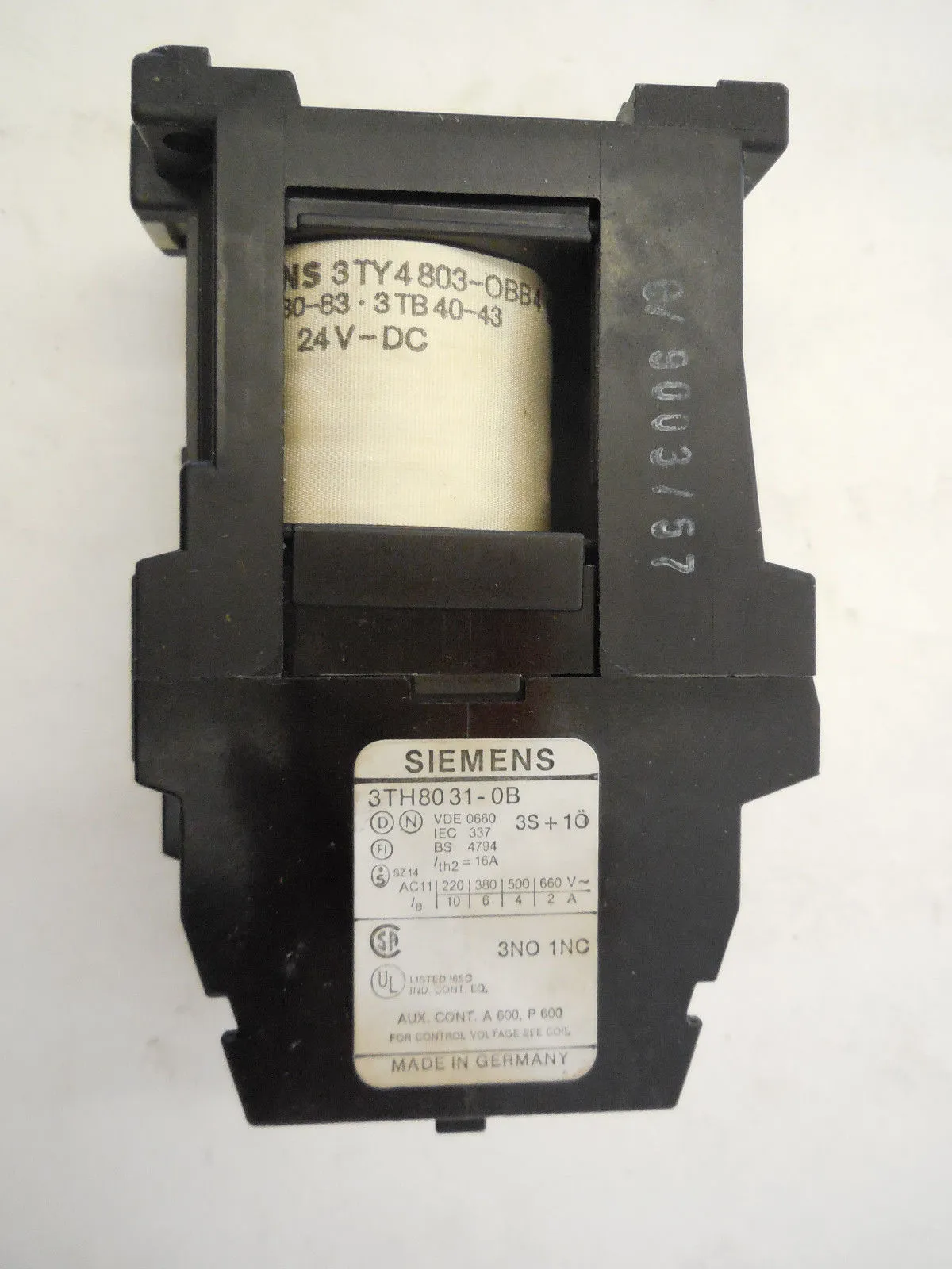 NEW SIEMENS 3TH8031-0B CONTACTOR 3TH80310B