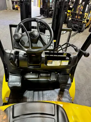 Used 2023 Yale GLP050VXN Internal Combustion Forklifts: Pneumatic Tire New York US | United Lift #1693421