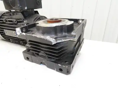 Siemens 1LE10010DB390KA4Z AC Gearmotor 80:1 Reducer 22RPM 0.75kW 480V 3Ph