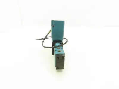 MAC 811C-2E-110EA-152 Pneumatic Air Solenoid Valve 120V 150 PSI 1/4" NPT 5 Way