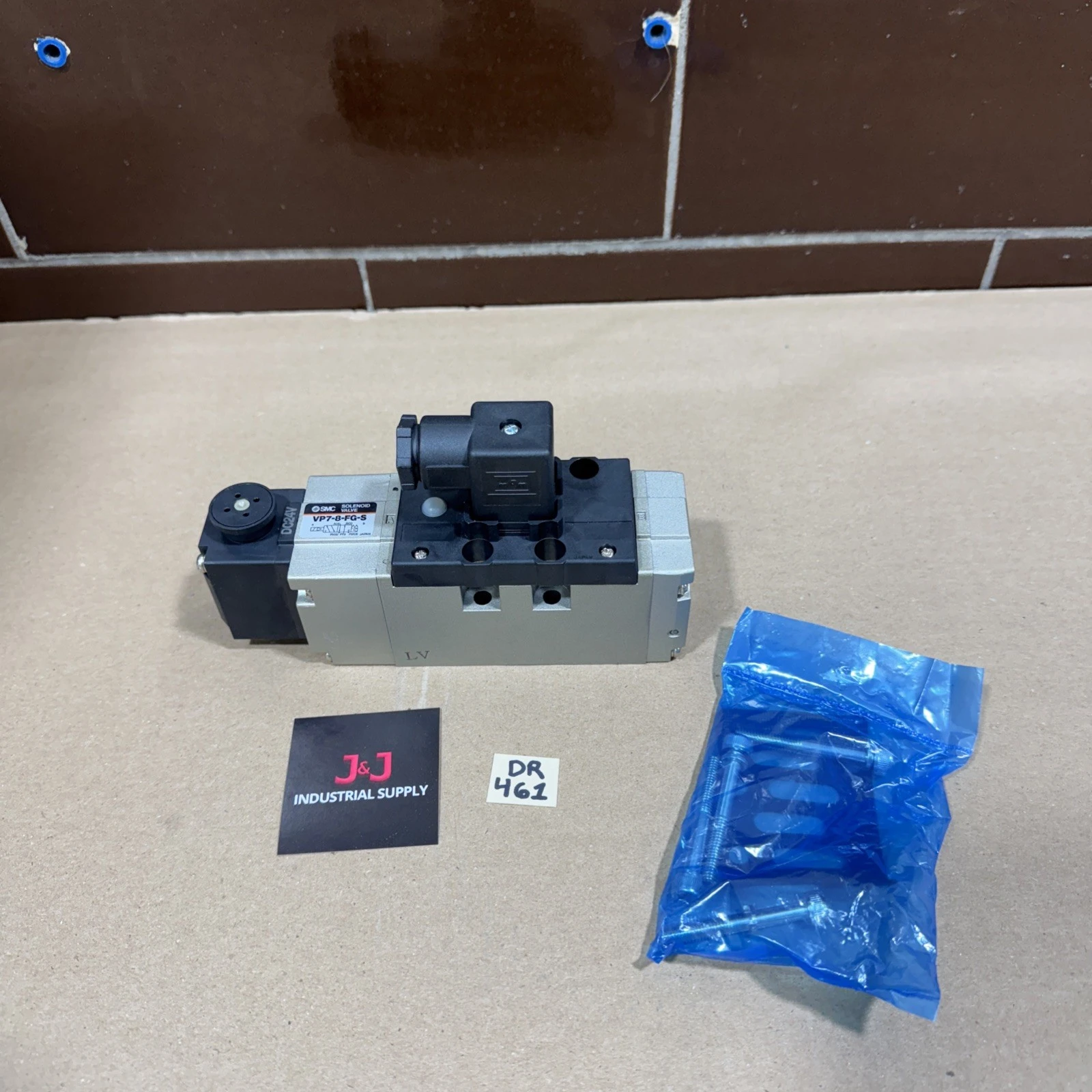 NEW SMC VP7-8-FG-S
