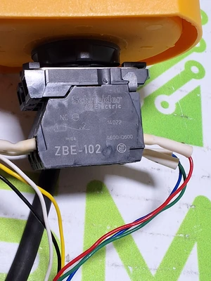 SCHNEIDER ELECTRIC ZBE-102 EMERGENCY STOP BUTTON