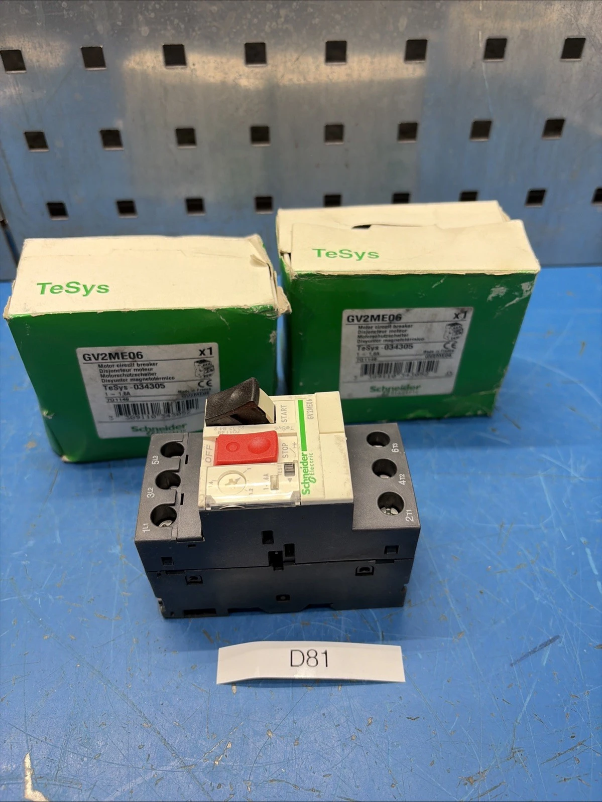 (2) Schneider Electric GV2ME06 Motor Circuit Breaker 50/60 HZ NIB Fast Shipping