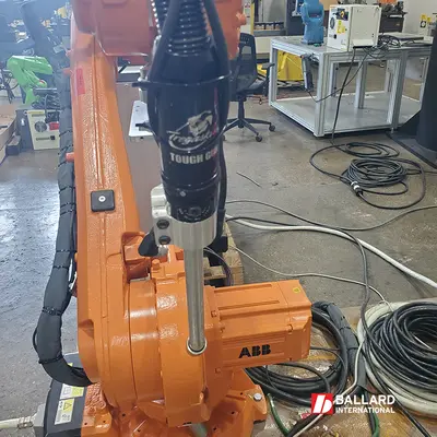 ABB IRB 4600-20/2.5 Welding Robot w/ IRC5 Controller & Lincoln R450 Weld Package