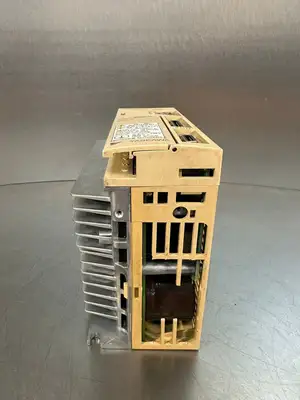 Yaskawa SGDA-04AS Servo Pack 200V (4.2.5)