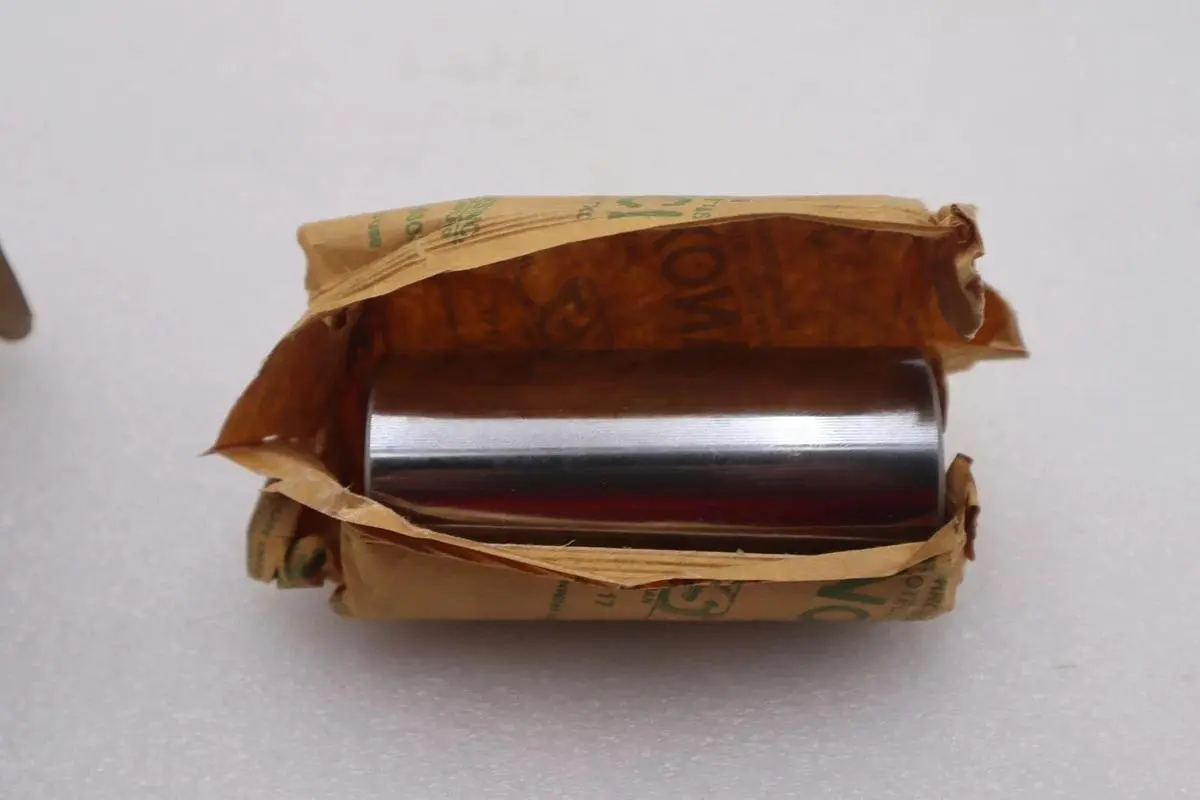Insterstate-McBEE Part #M-1830060C1 Pin-Piston DT466E New Open Box #K-1762