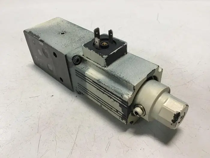 Used YUKEN EDG-01-B-PNT22-5017 Valves/Fittings Michigan US | Ideal Machinery #703362