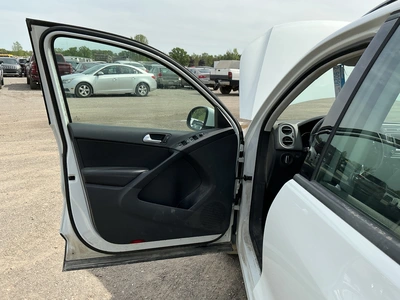 USED 2016 VOLKSWAGEN TIGUAN