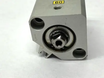 Used SMC CDQ2B20-20D Pneumatic Cylinders Michigan US | Maverick Industrial Sales #1462831