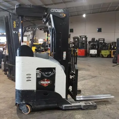 USED 2016 CROWN RR5725-45