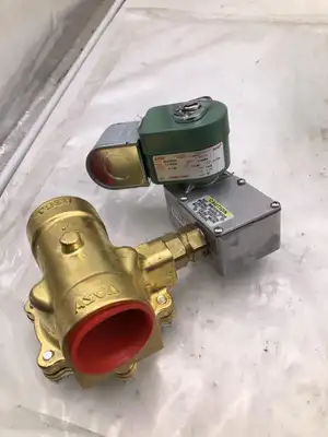 ASCO Red-Hat 8025B204 1-1/2″ Brass Manual Reset Solenoid Valve 5-125PSI WOG -NIB