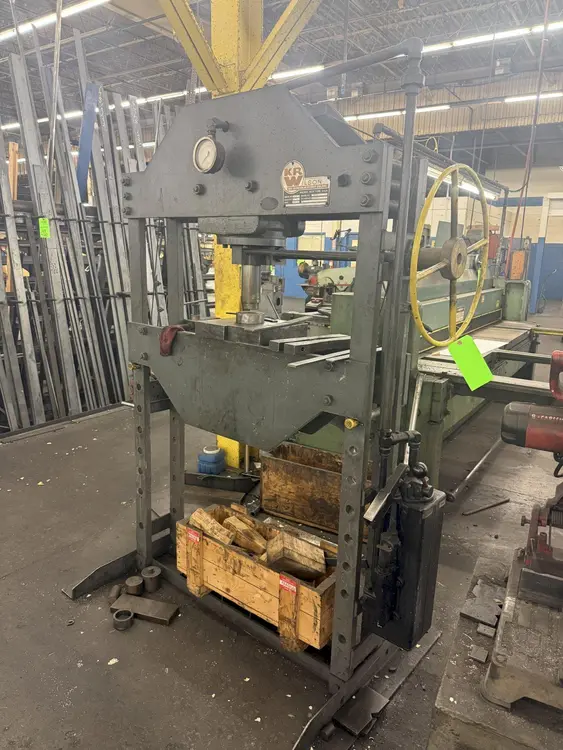 Used KR WILSON _UNKNOWN_ H-Frame Presses Ohio US | Yoder Brothers machinery #1036384
