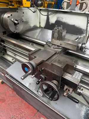 Colchester Triumph VS2500 50″