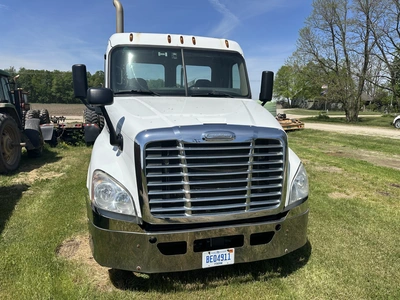 USED 2016 FREIGHTLINER CASCADIA 125