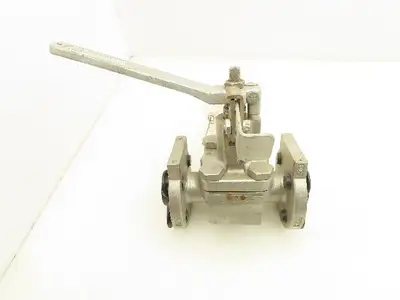 ITT Engineering CWP720 Cam-Tite Stainless 2-Way Ball Valve 1/2" Flanged 300#