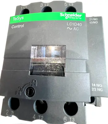 NEW SCHNEIDER ELECTRIC LC1 D40F7 CONTACTOR 40AMP LC1D40F7
