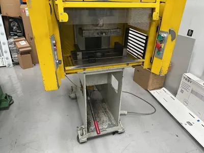 Used 1990 HARE 10HP Hydraulic Presses GB | Charter Auctions #1398548