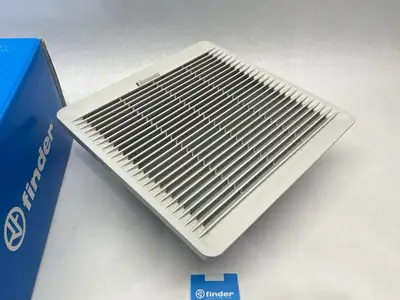 USED FINDER STANDARD FILTER FAN UNIT, 24VDC, 147 CFM FREE FLOW