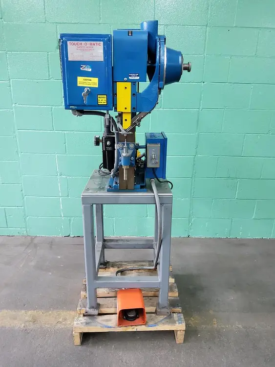 Used CHICAGO 176 Riveters CA | B & B RIVET MACHINE #746459