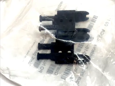 NEW IGUS E2 MICRO 045 ENERGY CHAIN MOUNTING BRACKET SET WITH TIEWRAP