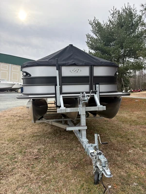 New | in-Stock 2026 BENTLEY PONTOONS 223 NAVIGATOR Boats (Misc) Virginia US | Affordable Outdoors #1638044