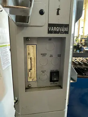 Used 2005 HAAS VF-2DHE Vertical Machining Centers CZ | Amaron s.r.o. #1445008