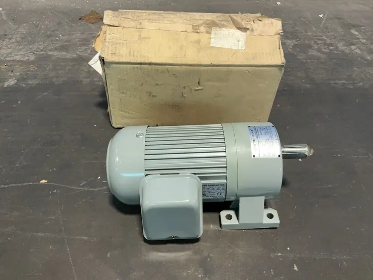 Used BOSTON GEAR BGSHM22120L01C Gearmotors Ohio US | HGR 24 #1358970