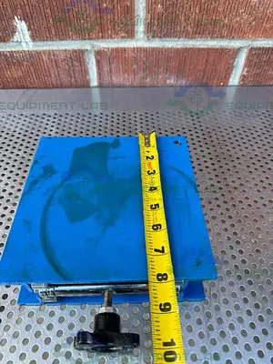 Unknown 8" x 8" x 12" Table-Top Lab Jack
