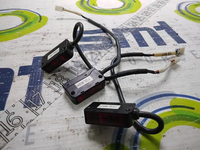 Used OMRON E3S-LS3N Sensors | SMT Resource #489707