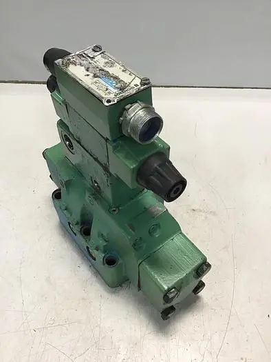 Used VICKERS DG5SH833CMWB50S355 Valves/Fittings Michigan US | Ideal Machinery #694777