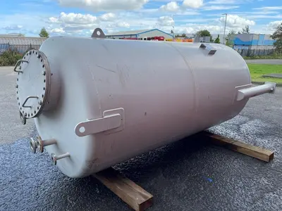 MC 5,700 Litre Tanks SS Europe 5,000-9,999 Litres | Perry Equipment (6)