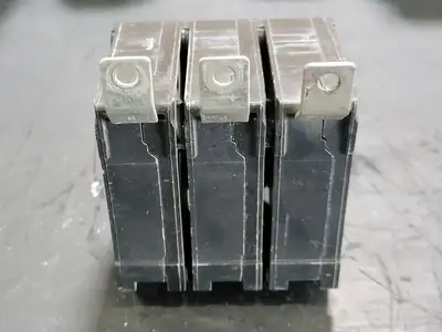 Used SIEMENS B360 Switchgears British Columbia CA | Lenmark #242144