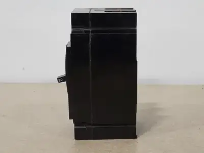 20 Amp, 2 Pole, 240 volts Circuit Breaker