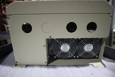 TOSHIBA VT130G3U4400 TOSVERT-130G3 TRANSISTOR INVERTER AC DRIVE 40HP STOCK 3407A