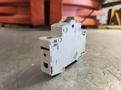 NEW CUTLER-HAMMER WMS1C02