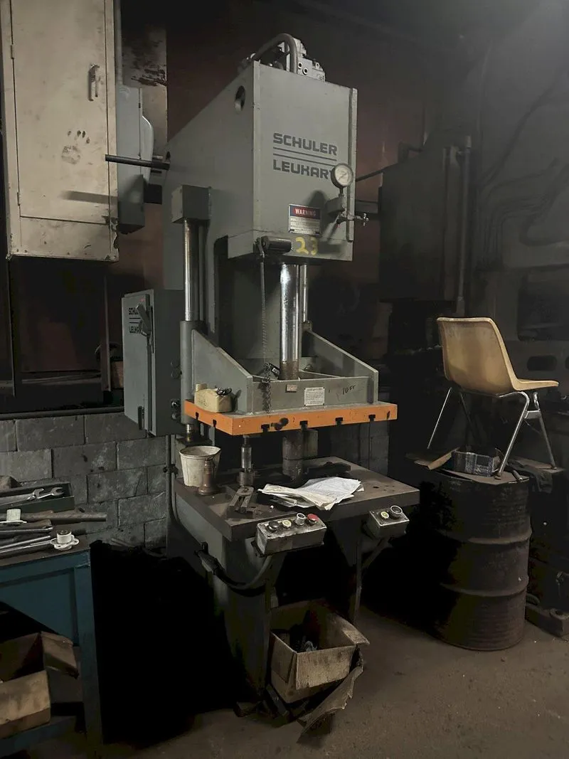 Used SCHULER _UNKNOWN_ Hydraulic Presses Ohio US | Yoder Brothers machinery #1540996