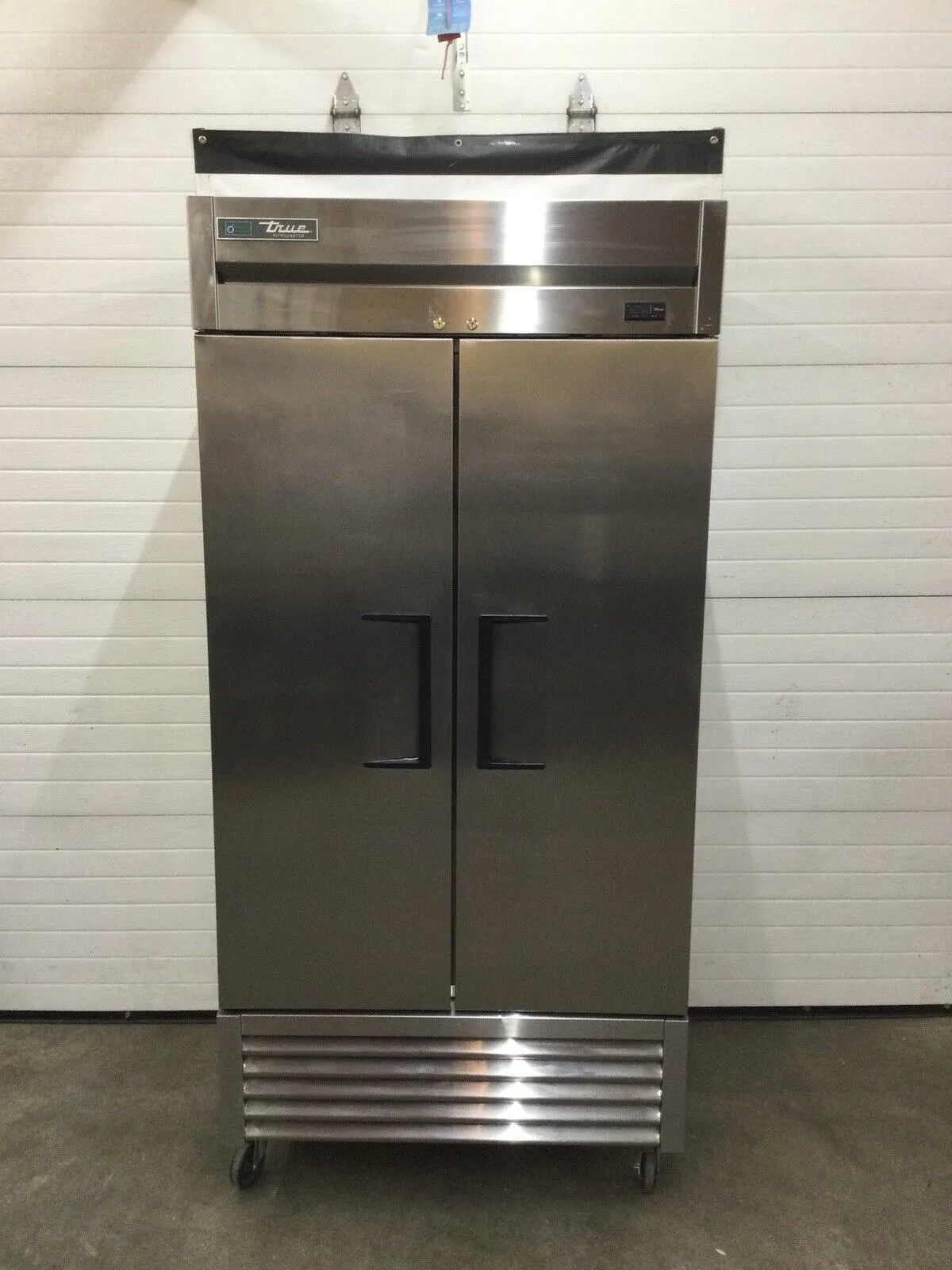 167-0266 True T-35-HC 2-Door Self Contained Reach In Cooler