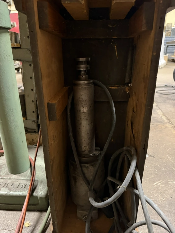Used _UNKNOWN_ _UNKNOWN_ Tool Post Grinders Michigan US | Miedema Asset Management Group #1442489
