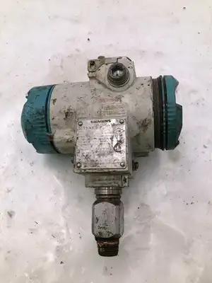 Siemens 7MF4234-1FA10-1NC6-7 Absolute Pressure Transmitter/Sensor 145PSI