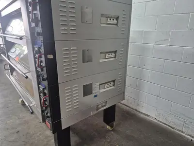 Used 2003 BONGARD FOUR MODULABLE M3I Ovens British Columbia CA | Steep Hill Equipment Solutions #1338334