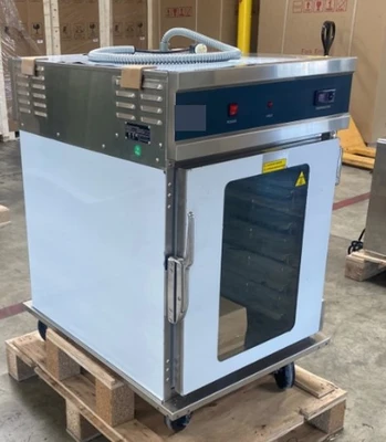 171-0084 Half Size Insulated Heated Holding/Proofing Cabinet