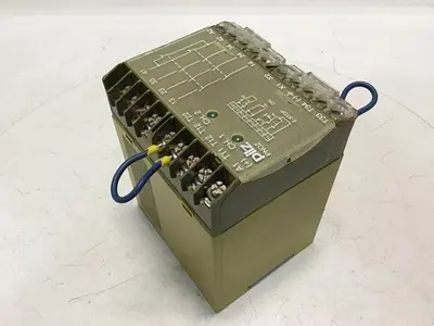 USED PILZ PNOZ110VAC3S1O